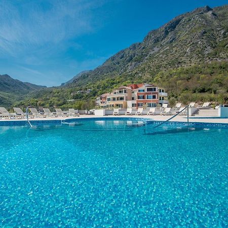 Lavender Bay Apartment C32 Donji Morinj Εξωτερικό φωτογραφία