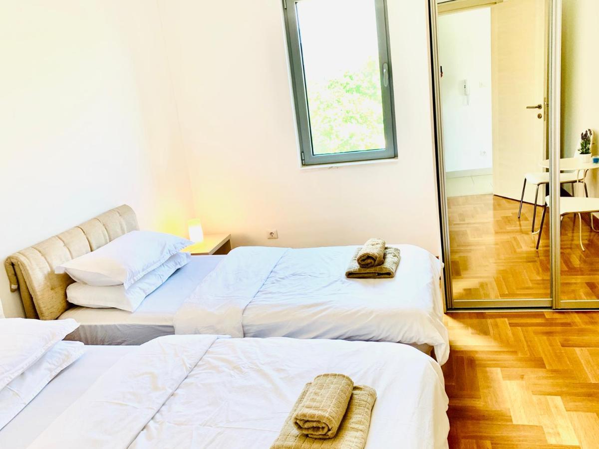 Lavender Bay Apartment C32 Donji Morinj Εξωτερικό φωτογραφία