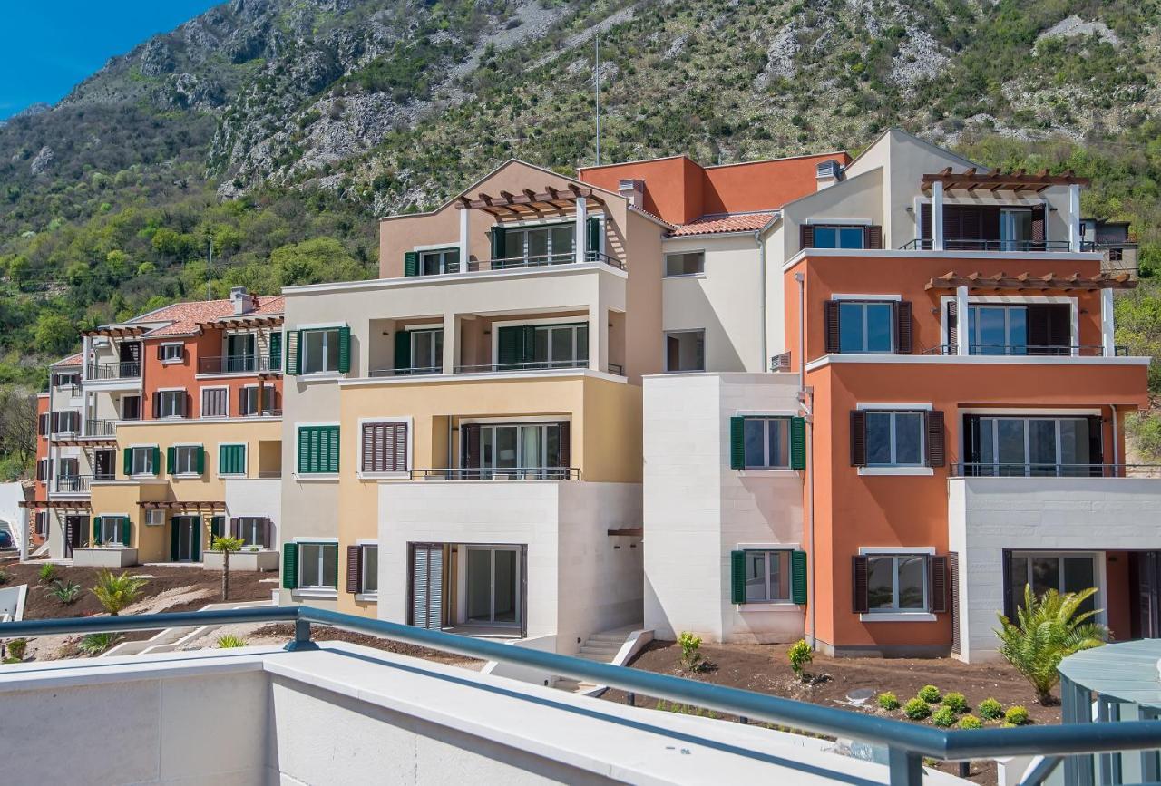 Lavender Bay Apartment C32 Donji Morinj Εξωτερικό φωτογραφία